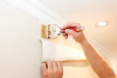 Pose de papier peint à Polincove — revêtements muraux et toiles de verre